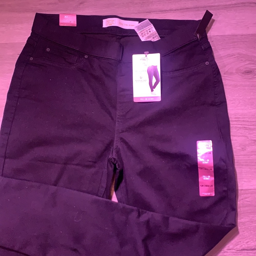 25% OFF BUNDLES NWT Levi pull on skinny jeans stretchy